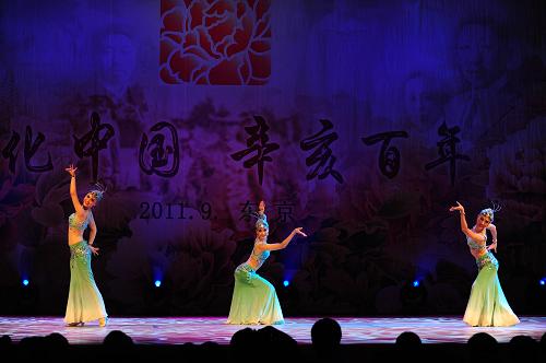 “文化中國·辛亥百年”藝術團在東京演出